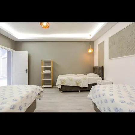 Galata Apartment Eskiomerler